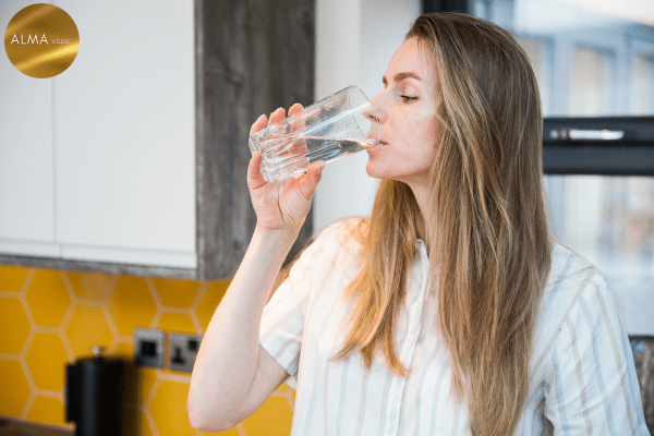 Phòng khám da liễu ALMA CLINIC 5 cach duong da sau khi tre hoa da 4