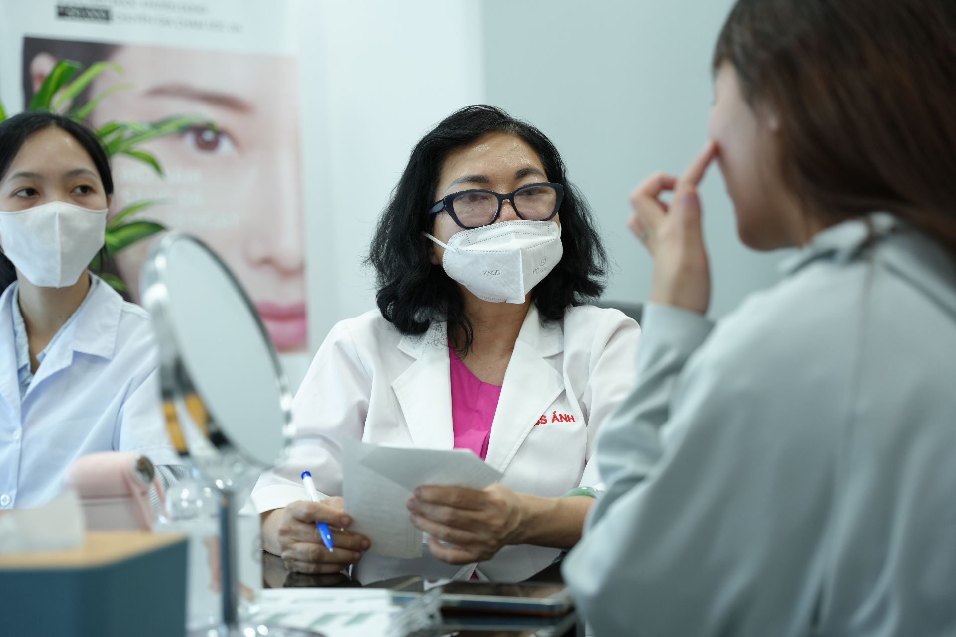 Liệu trình Alma Bright – Mờ nám, trắng sáng & căng bóng cùng bác sĩ Ánh tại Alma Clinic