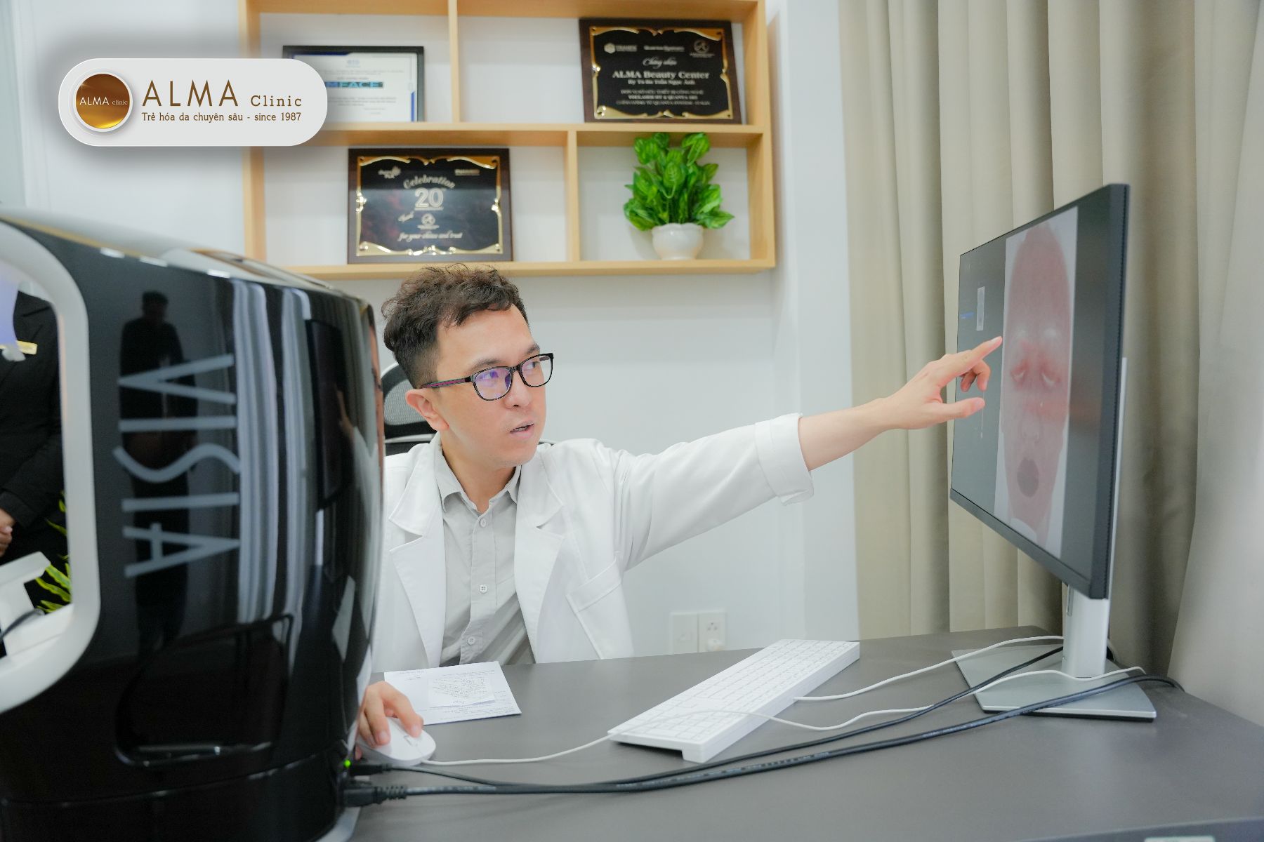 Thăm khám chuyên sâu nám mảng và nám chân sâu bằng công nghệ VISIA