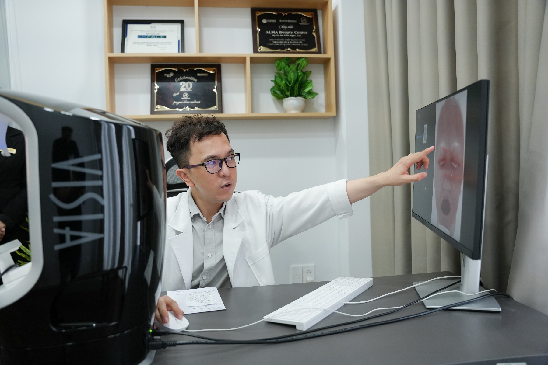 Thăm khám chuyên sâu để chẩn đoán chính xác tình trạng da nám