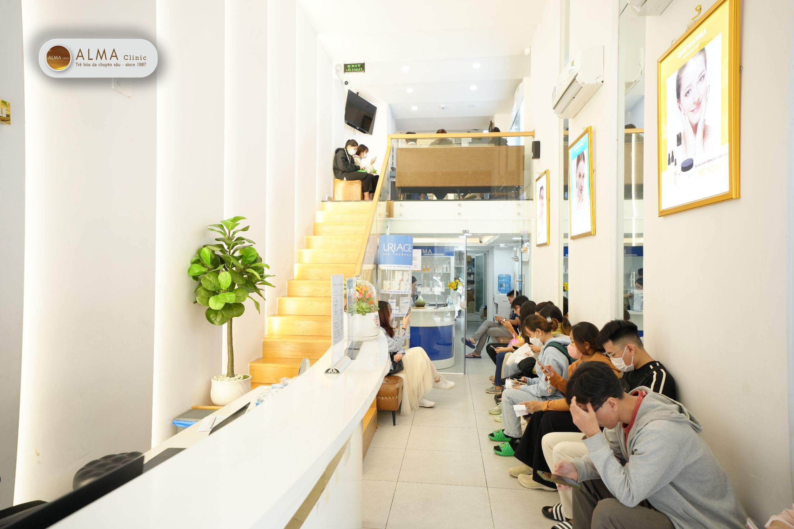 Nhung vet nam nhe 2 ben go ma co the la tin hieu dau tien lan da gui den ban Những vết nám nhẹ 2 bên gò má có thể là tín hiệu đầu tiên làn da gửi đến bạn