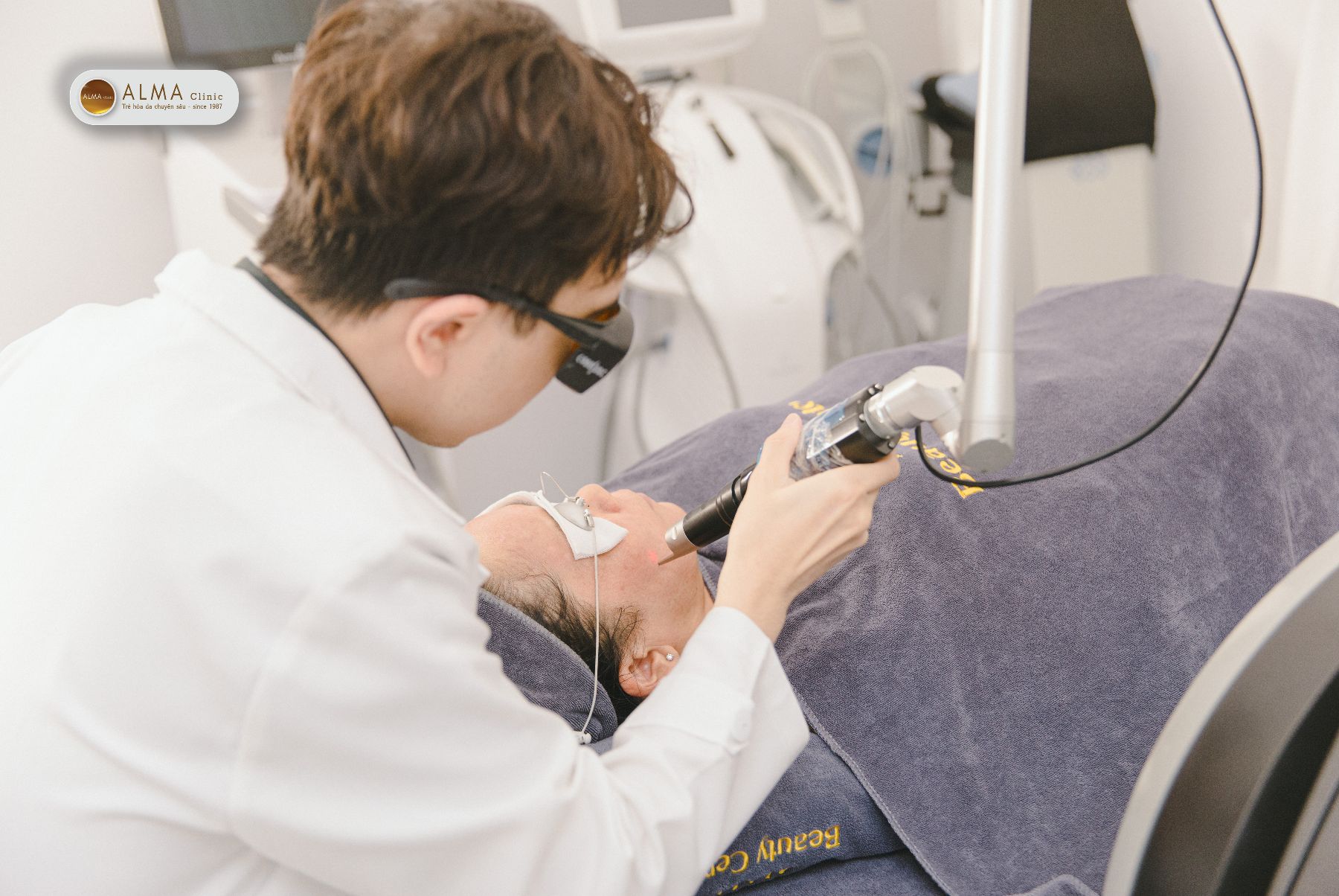 Alma Clinic điều trị da nám tàn nhang như thế nào?